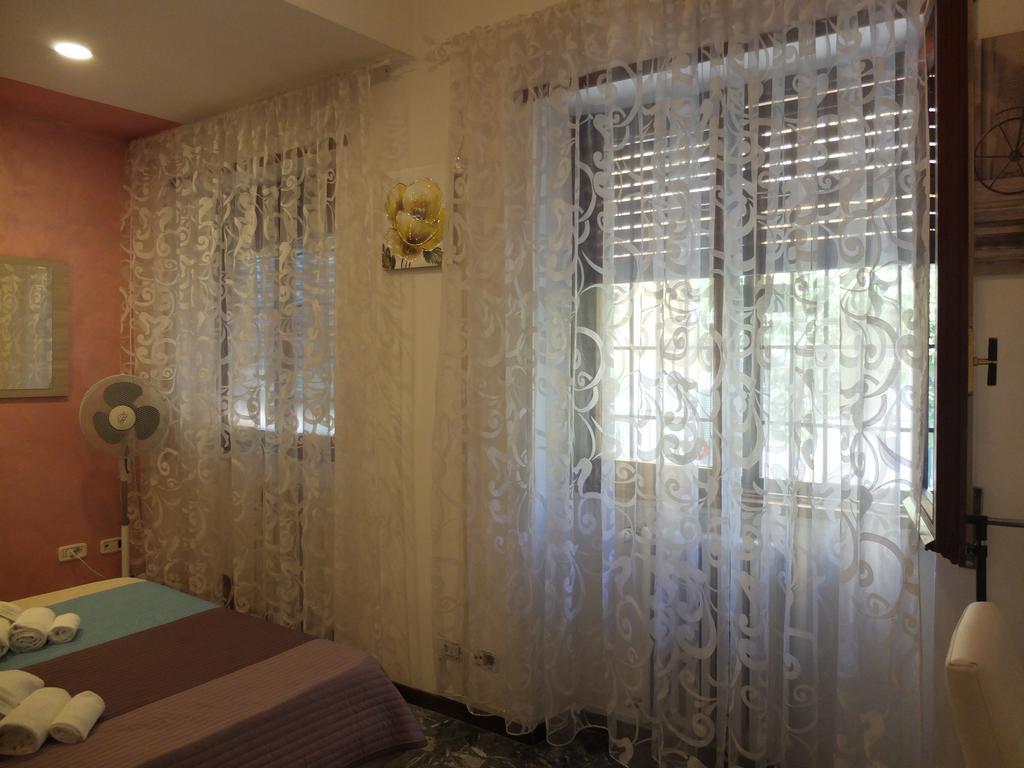 Maxim Rooms Rom Exterior foto