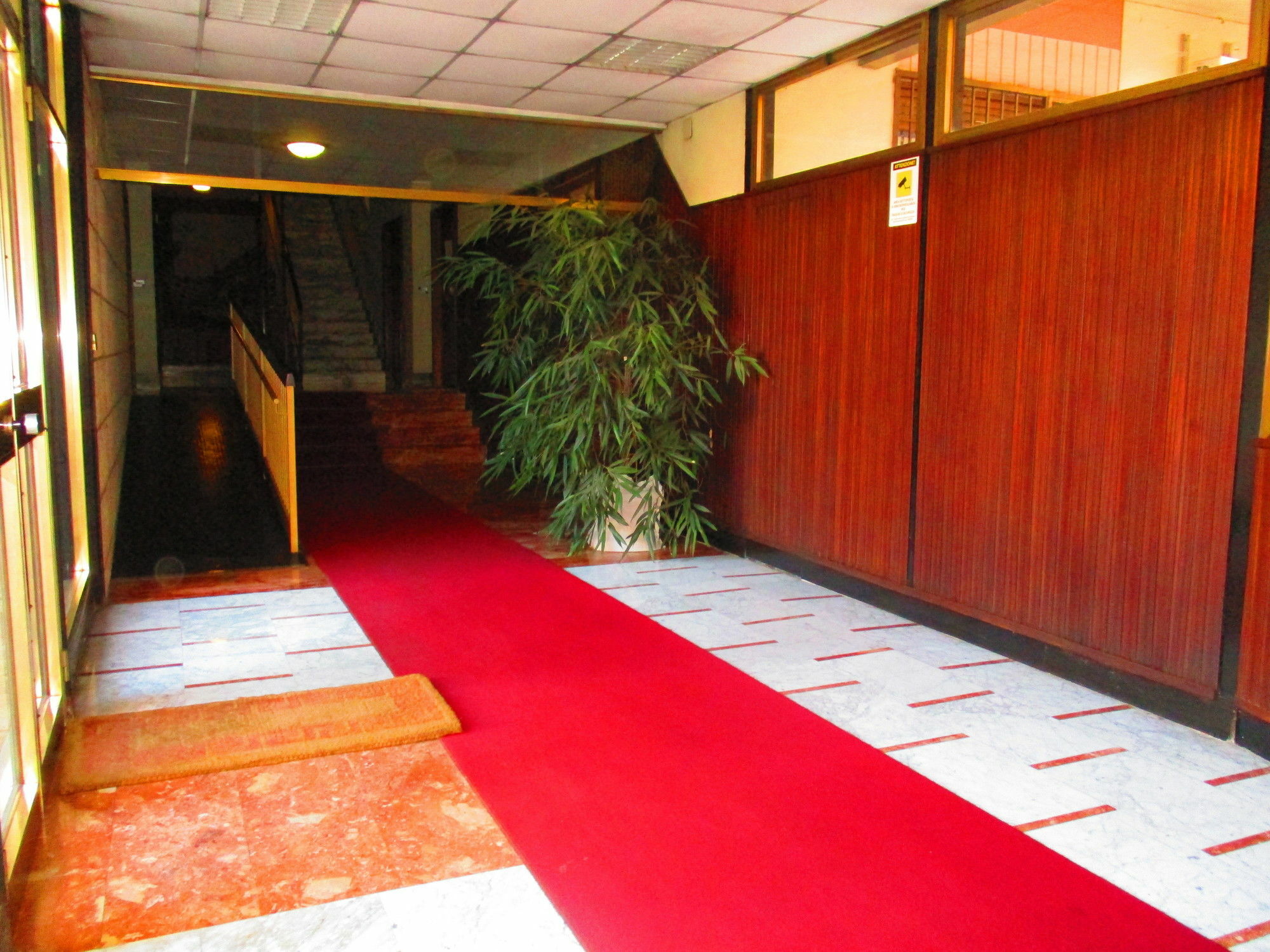Maxim Rooms Rom Exterior foto