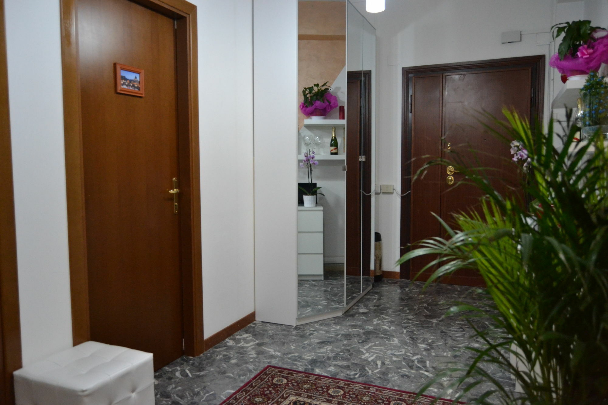 Maxim Rooms Rom Exterior foto